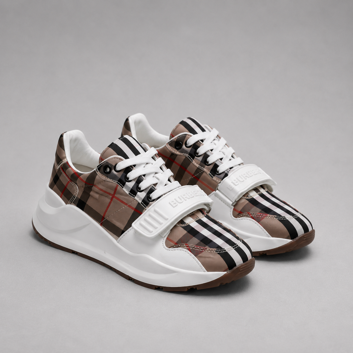 Burberry Cuadros Blancos